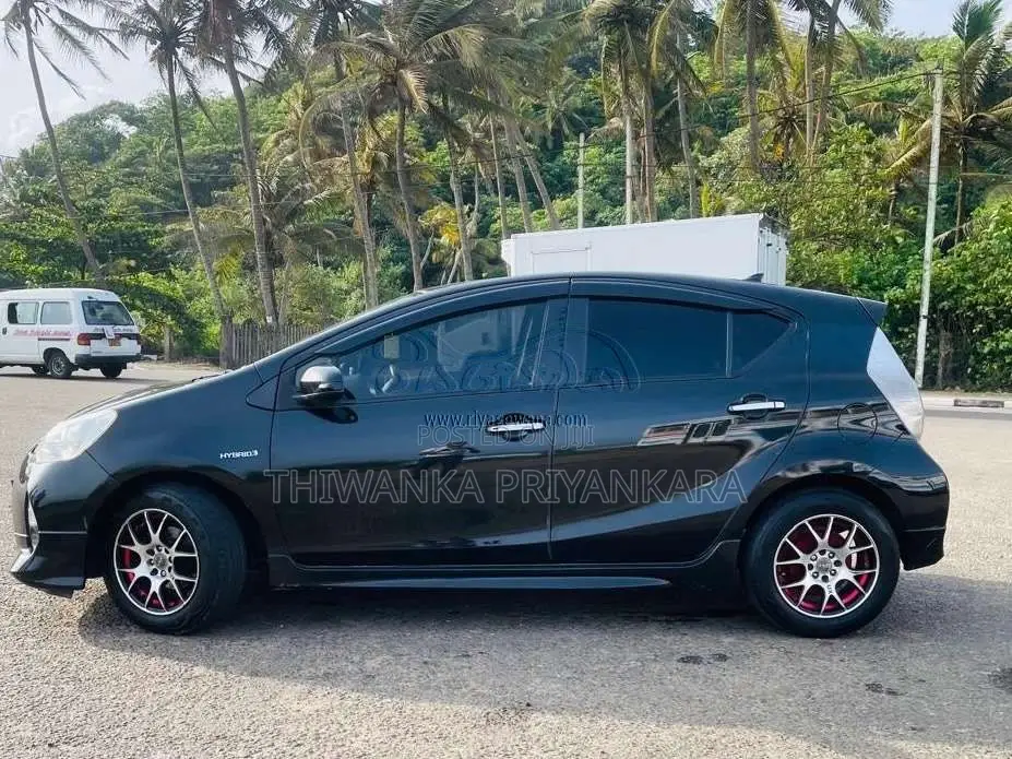 Toyota Aqua G 2014 Car (Used)