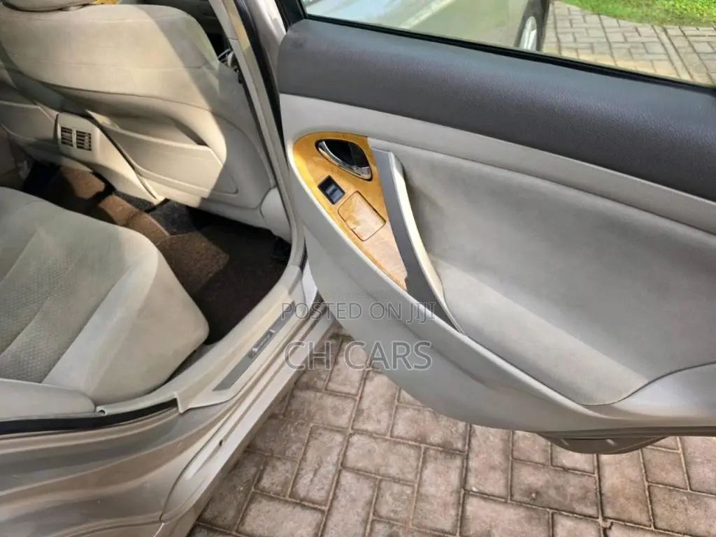 Toyota Camry 2006 Car (Used)