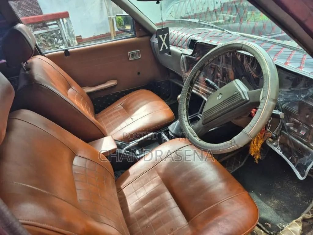 Toyota Crown 1982 Car (Used)