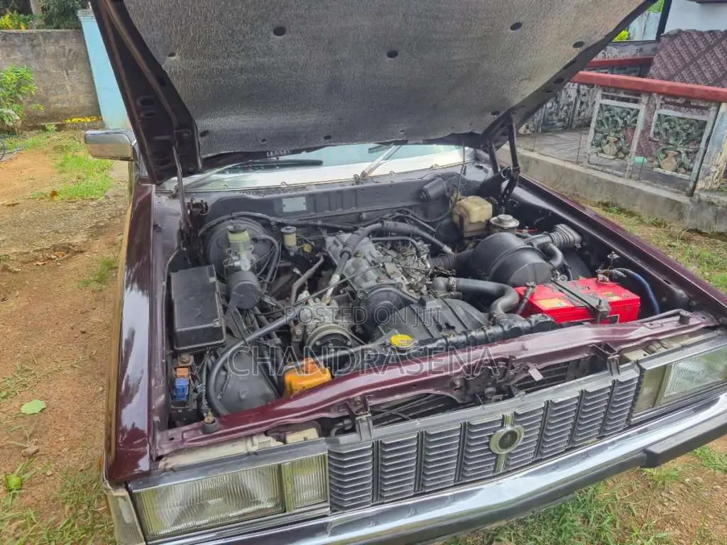 Toyota Crown 1982 Car (Used)