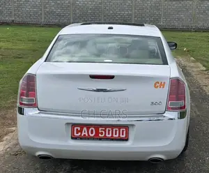 Chrysler 300 2012 Car (Used)
