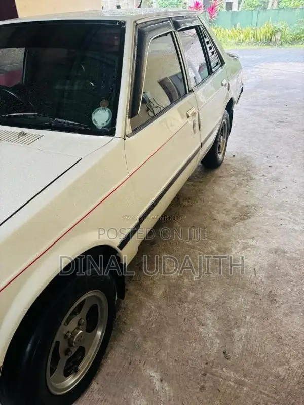 Mitsubishi Lancer Box 1980 Car (Used)