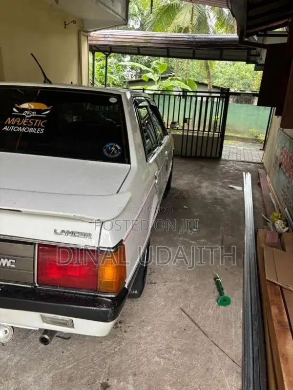 Mitsubishi Lancer Box 1980 Car (Used)