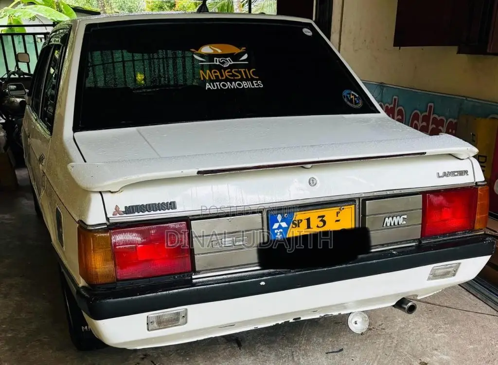 Mitsubishi Lancer Box 1980 Car (Used)