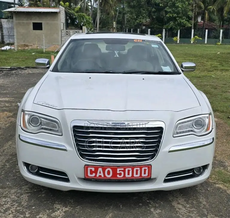 Chrysler 300 2012 Car (Used)