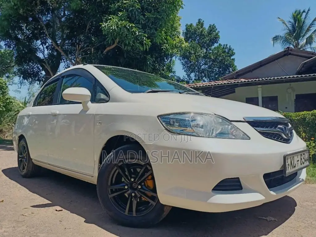 Honda Fit Aria GD8 2010 Car (Used)