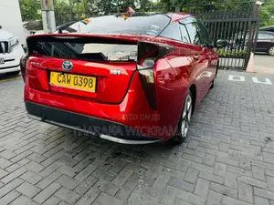 Toyota Prius 2016 Car (Used)