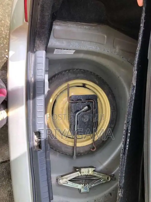 Toyota Corolla 121 2000 Car (Used)