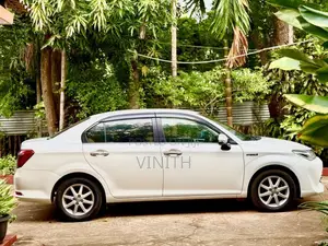 Toyota Axio 2016 Car (Used)