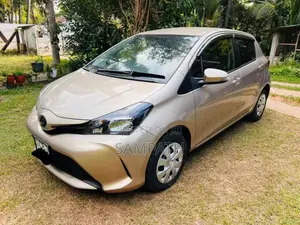 Toyota Vitz 2016 Car (Used)