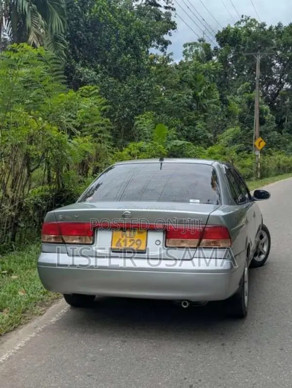Nissan FB15 2003 Car (Used)
