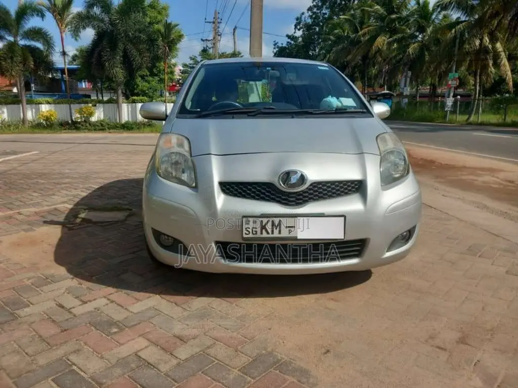 Toyota Vitz 2008 Car (Used)
