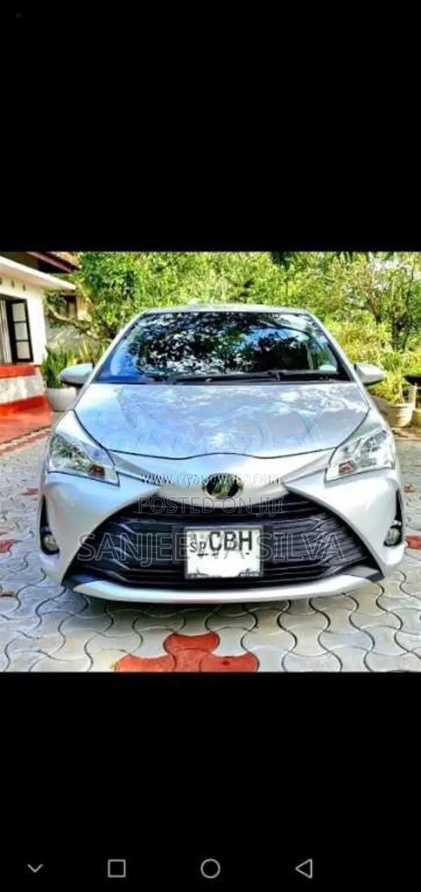 Toyota Vitz 2017 Car (Used)