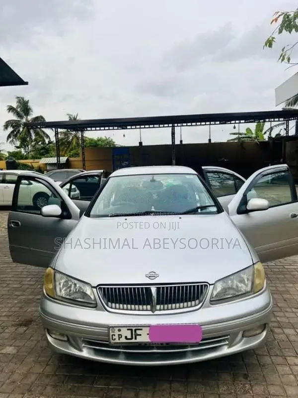Nissan Sunny 2001 Car (Used)