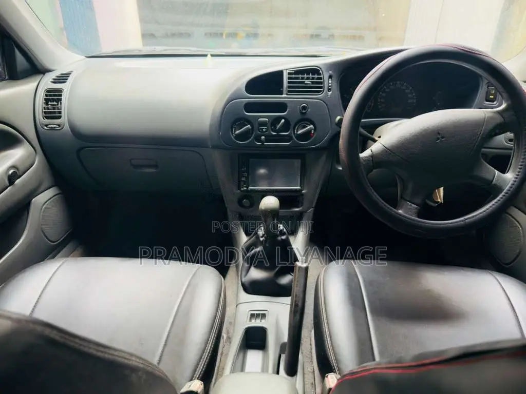 Mitsubishi Lancer 2002 Car (Used)