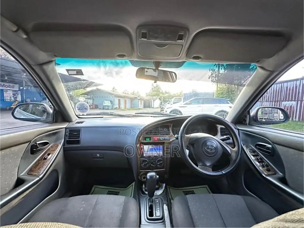 Hyundai Elantra GLS 2000 Car (Used)