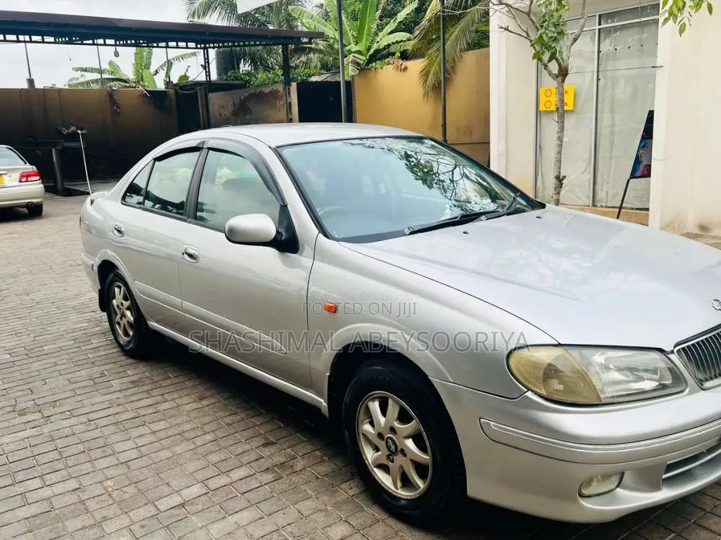 Nissan Sunny 2001 Car (Used)