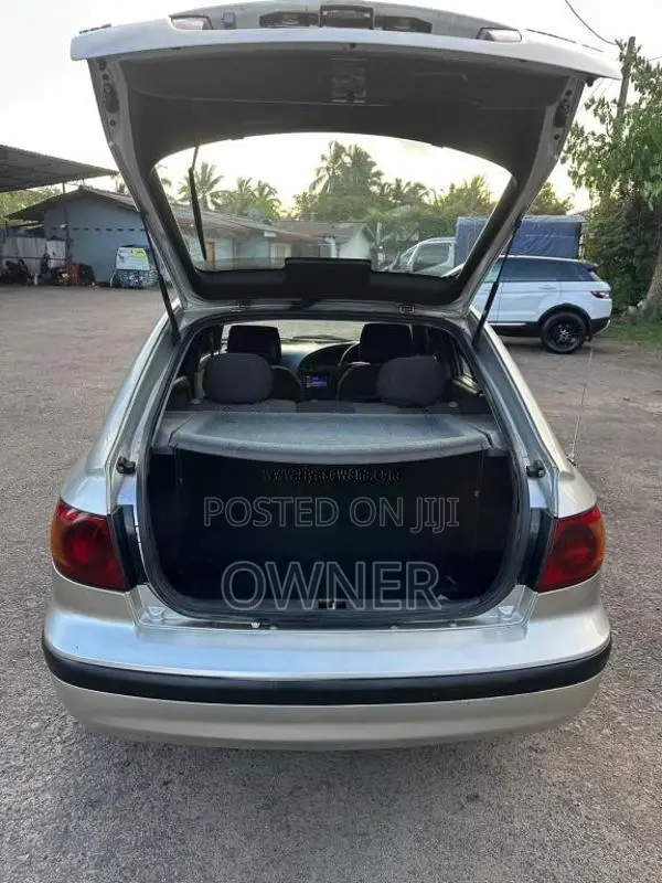 Hyundai Elantra GLS 2000 Car (Used)