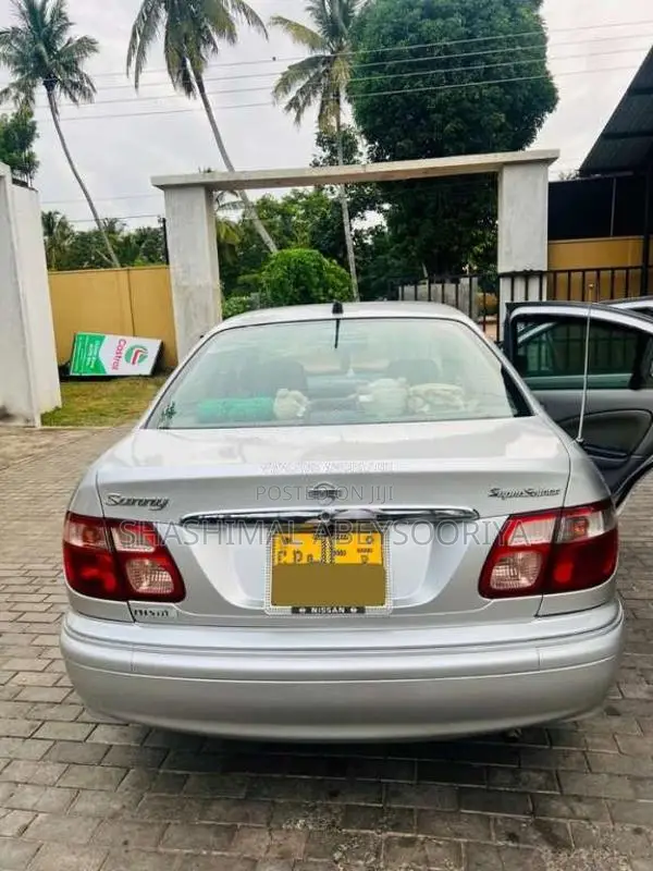 Nissan Sunny 2001 Car (Used)