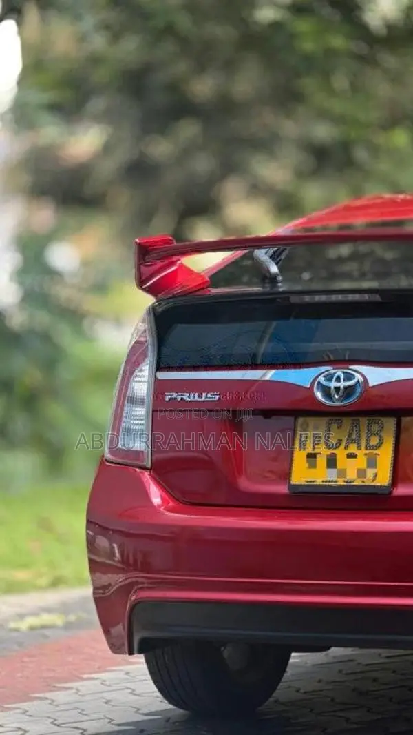 Toyota Prius 2013 Car (Used)