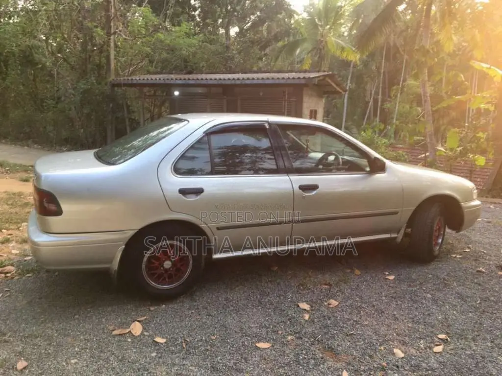 Nissan SUNNY 1996 Car (Used)