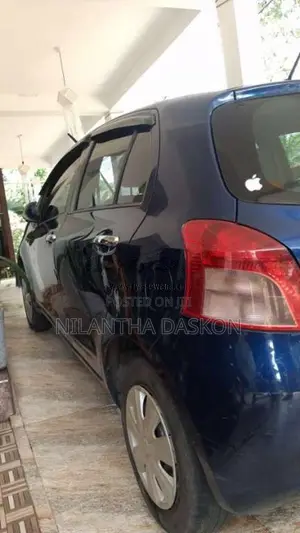 Toyota Vitz 2009 Car (Used)