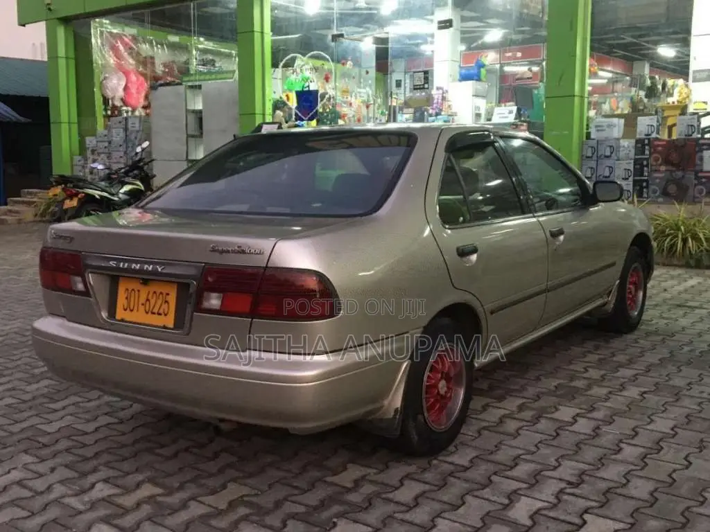 Nissan SUNNY 1996 Car (Used)
