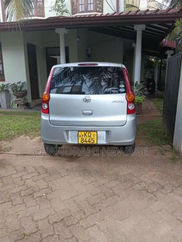 Daihatsu Mira 2009 Car (Used)