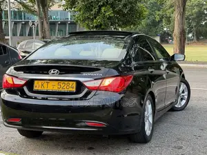 Hyundai Sonata 2012 Car (Used)