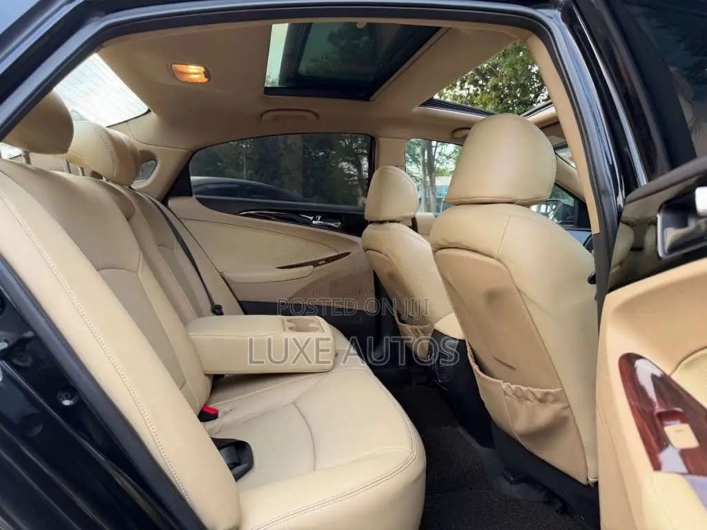 Hyundai Sonata 2012 Car (Used)