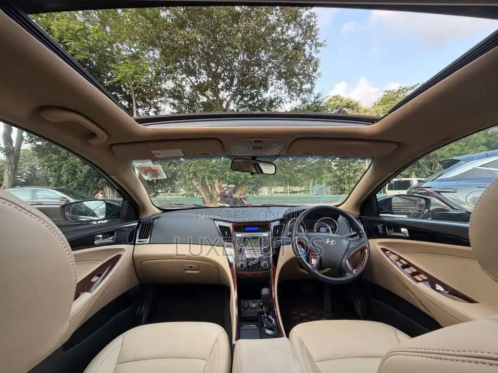 Hyundai Sonata 2012 Car (Used)