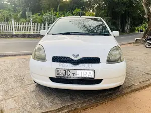 Toyota Vitz SCP10 2001 Car (Used)