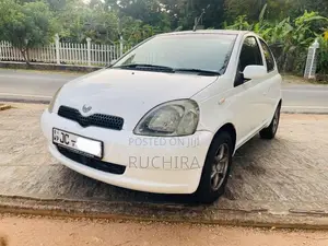 Toyota Vitz SCP10 2001 Car (Used)