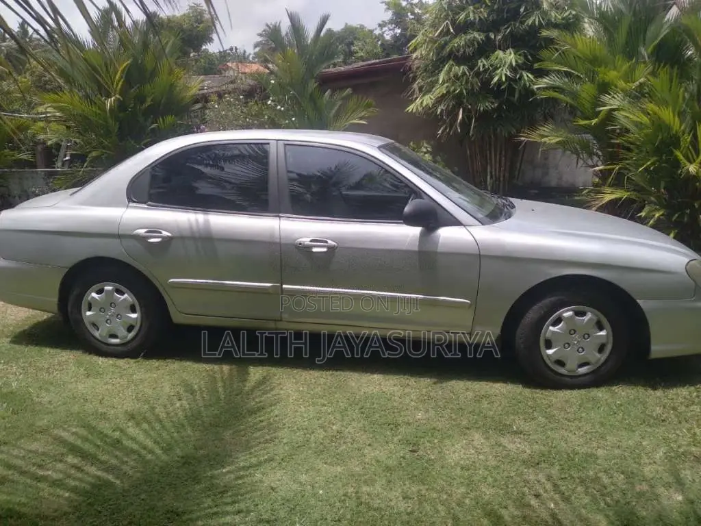 Hyundai Sonata 2000 Car (Used)