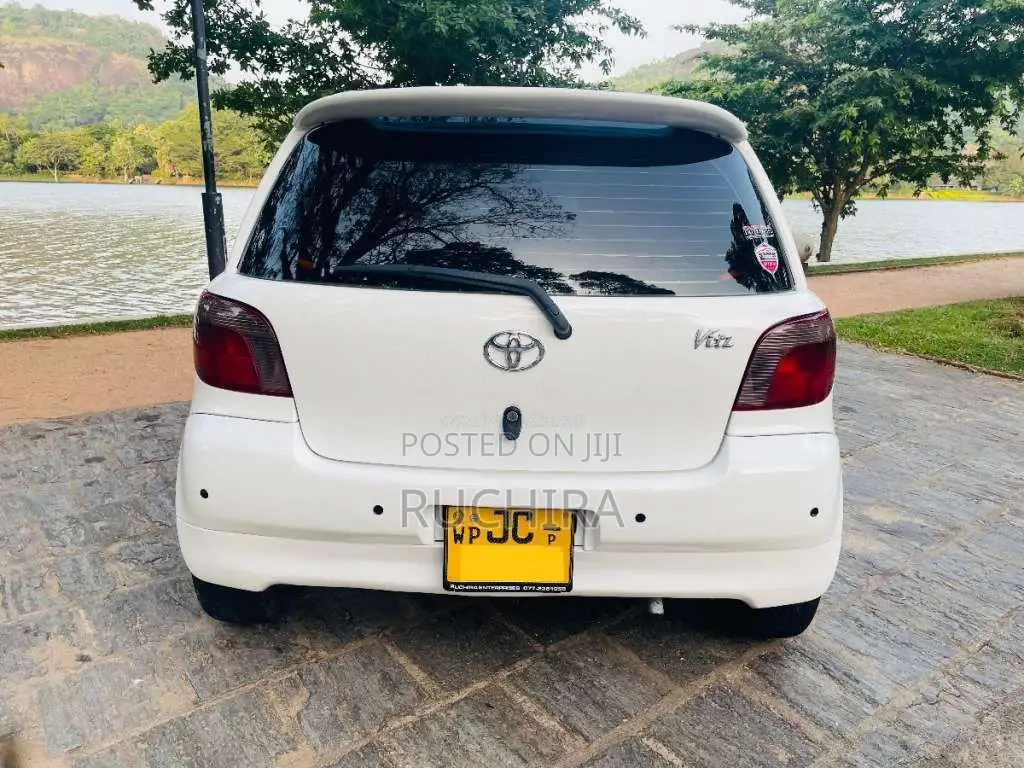 Toyota Vitz SCP10 2001 Car (Used)