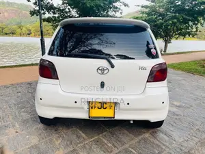 Toyota Vitz SCP10 2001 Car (Used)