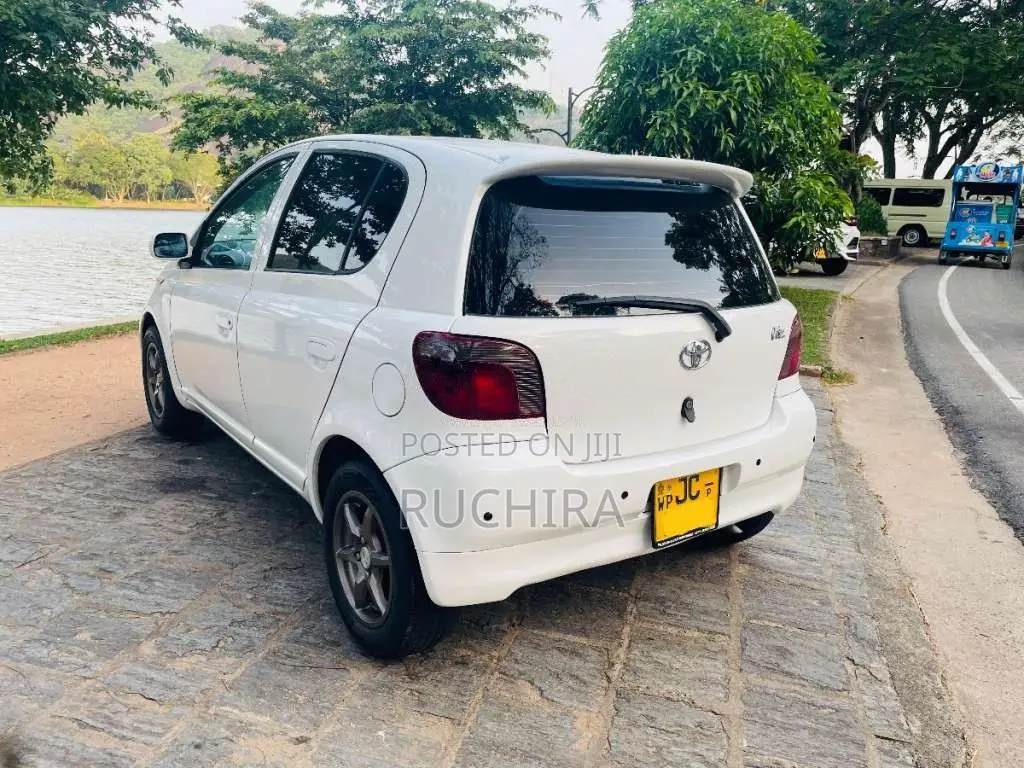 Toyota Vitz SCP10 2001 Car (Used)