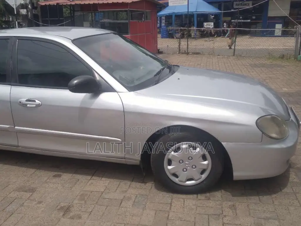 Hyundai Sonata 2000 Car (Used)