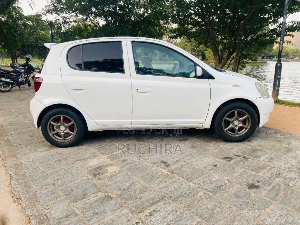 Toyota Vitz SCP10 2001 Car (Used)