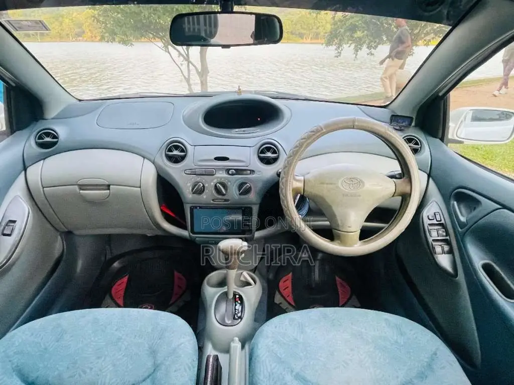 Toyota Vitz SCP10 2001 Car (Used)