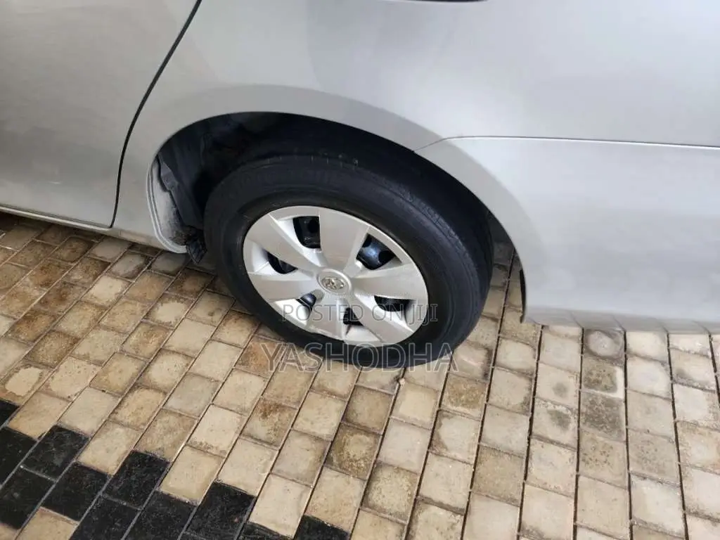 Toyota Axio 2007 Car (Used)
