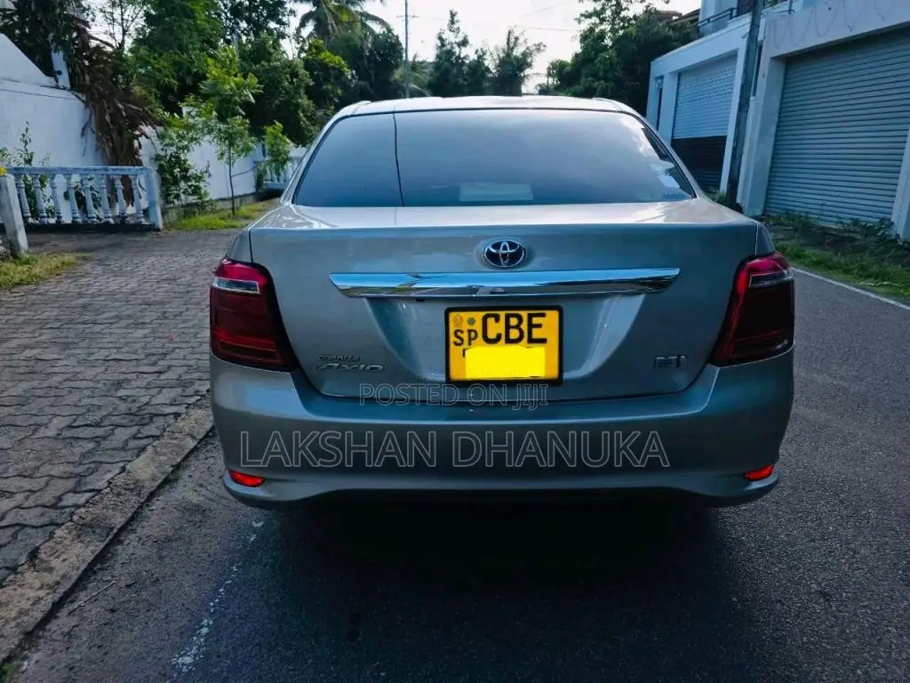Toyota Axio 2017 Car (Used)