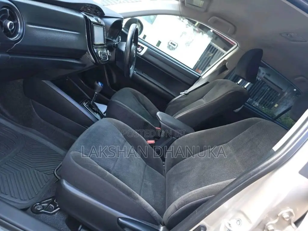 Toyota Axio 2017 Car (Used)