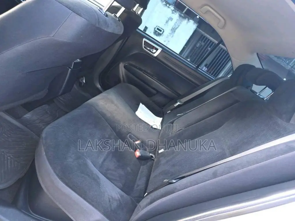 Toyota Axio 2017 Car (Used)