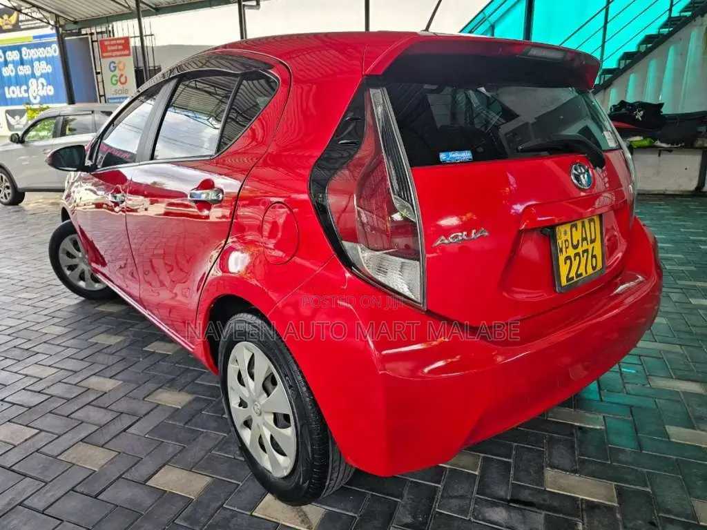 Toyota Aqua 2014 Car (Used)