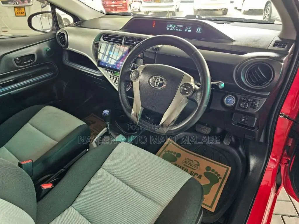 Toyota Aqua 2014 Car (Used)