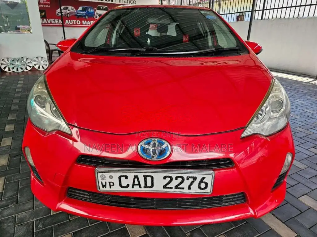 Toyota Aqua 2014 Car (Used)