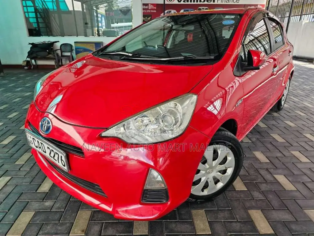 Toyota Aqua 2014 Car (Used)