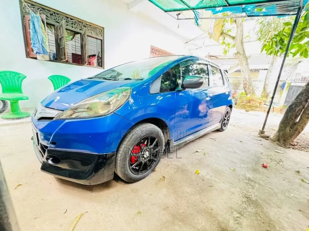 Honda Fit Gp1 2011 Car (Used)