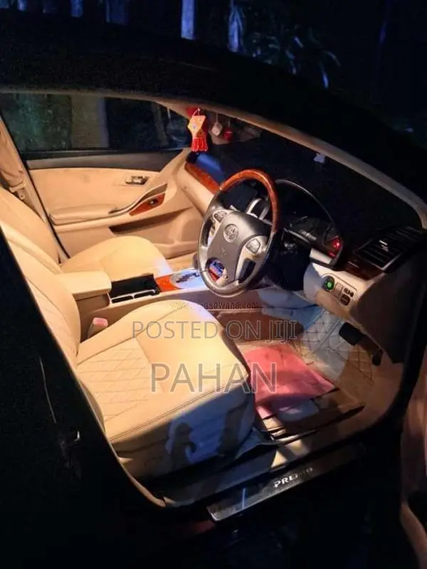 Toyota Premio 2013 Car (Used)